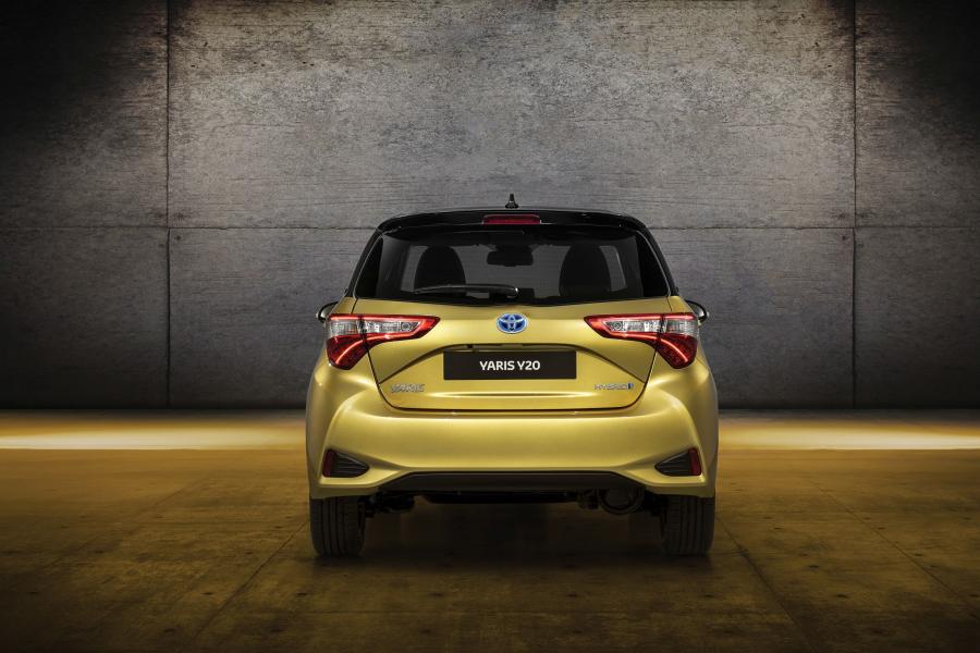  Toyota Yaris Hybrid Y20 2018 года  (EU) (фото 5 из 5)